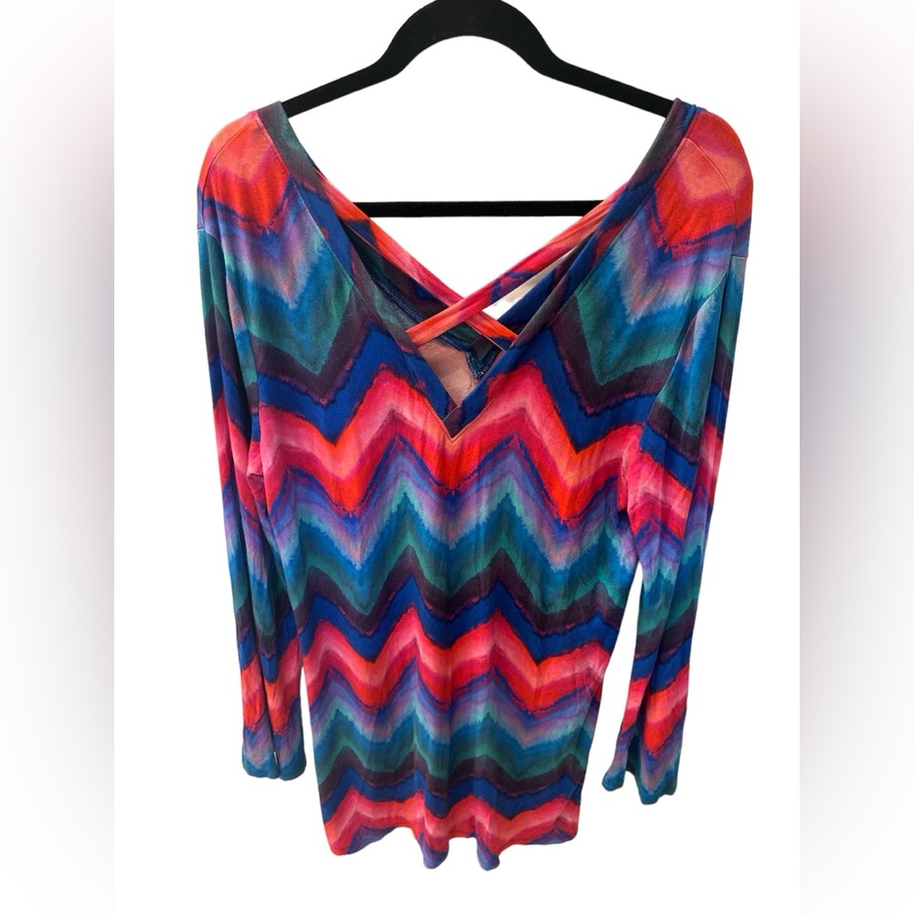 La Blanca Women’s Small V neck long sleeved multi color pullover !!